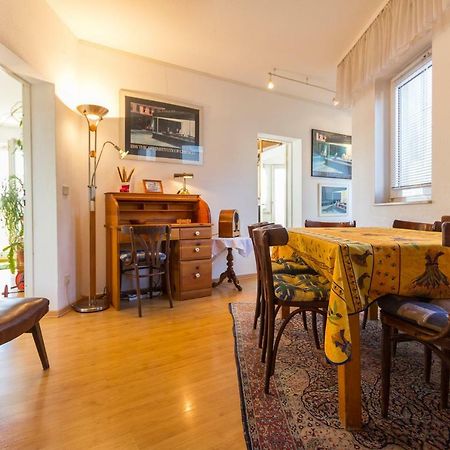 Riverside Apartment Берлин Екстериор снимка