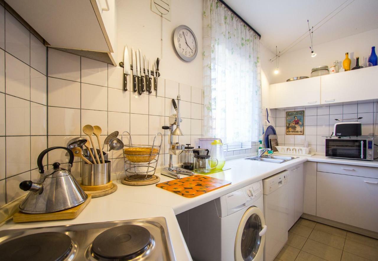 Riverside Apartment Берлин Екстериор снимка